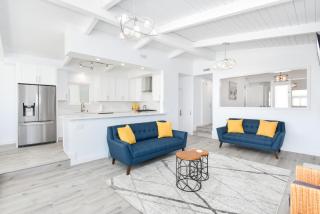 Brand New 3 Bedroom Upper-Level Oceanfront Home - 3