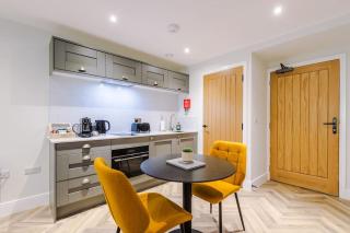 Rock Mill - Stunning Studio Apartment - 1