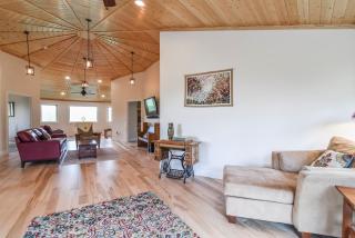 Skytop Chalet Pet Friendly, Hot Tub and Views - Black Mountain - 9