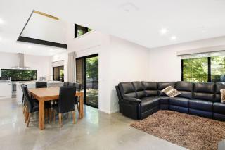 Delany by the Park - House - Bright - 4