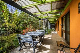 Roses on the River - An absolute river frontage cottage - Bright - 8