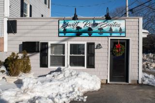 Swift River Suites - 9