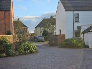 Kiln Lodge- Stunning 4 bed house - Rolleston - 4