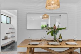 Collingwood - 4BR modern beachfront holiday home - Vincentia - 1