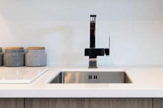 Affordable Apartment Hagley Park Super Fast Wifi - 5