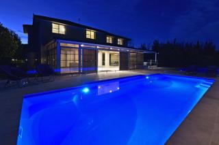 HOT HOT Spoil someone special at this luxe Hunter Valley Estate - stunning luxury in super central location - Nulkaba - 6