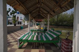 Lake View Village Resort - 4