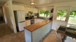 Feathertop Views and Barn - 7