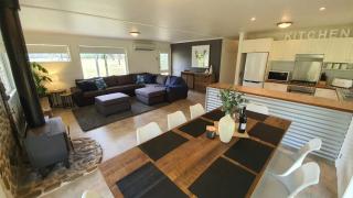 Feathertop Views and Barn - 4