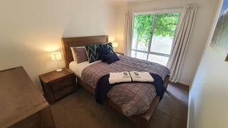 Feathertop Views and Barn - Wandiligong - 2