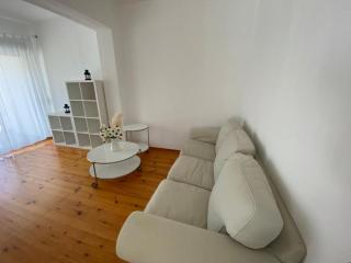 F R Apartment - Metamorfosi - 2