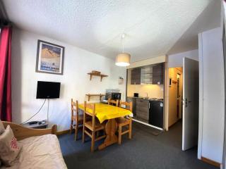 Résidence Hauts De La Vanoise - VAL THORENS location: petit appartement confortable pour 4 personnes avec un grand balcon MAE-9039 - Val Thorens - 9