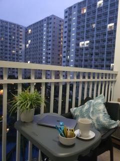 Home at Last, 1 Bedroom Pool View with Balcony - Manila - 4