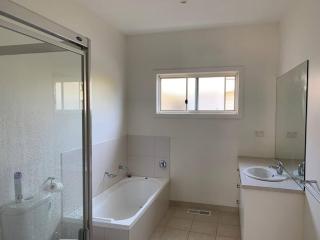 VILLAGE BELLA - Blairgowrie - 3
