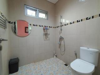 Villa Ashley by Surganya Villa - Bogor - 5