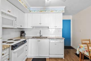 A Summer Place Unit B8 is Small Dog Friendly and oceanfront in Cherry Grove - Myrtle Beach - 5