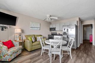 Blue Mist Villas Unit 201 offers King Bed Suite and Beach front Balcony in Cherry Grove - Myrtle Beach - 3