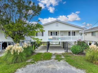 Marsh View Getaway is a 4 Bedroom Channel Home in Cherry Grove - Myrtle Beach - 9