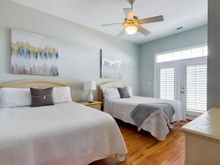 Sebastian in Cherry Grove is a 6 bedroom oceanfront home with a pool - Myrtle Beach - 3