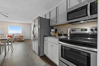 Blue Mist Villas Unit 202 is an oceanfront Condo in Chery Grove - Myrtle Beach - 2