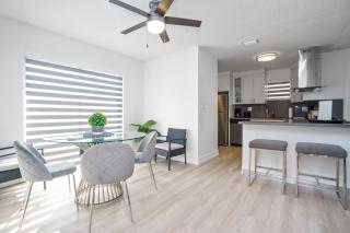 Blue Door Duplex Renovated Parking and Designed - Cutler Bay - 8