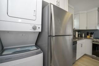 Blue Door Duplex Renovated Parking and Designed - Cutler Bay - 1