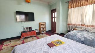 Family Home with Rooftop access and Mountain View - Kathmandu - 0