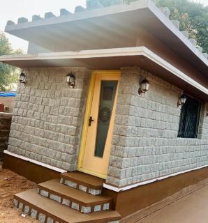 Leo Comforts River Side Resort - Hampi - 5