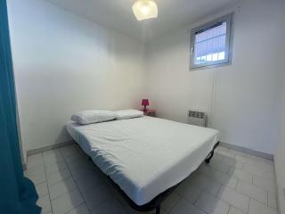 2 chambres, piscine, lave linge, lave vaisselle, parking, balcon, parking privatif - La Seyne-sur-Mer - 5