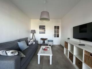 Appartement 2 chambres, climatisation, vue mer, refait à neuf en 2020 - Saint-Mandrier-sur-Mer - 0