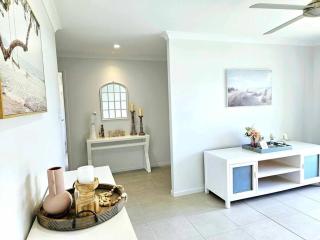 The Ultimate Coastal Retreat - Tin Can Bay - 1