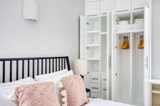 UWS 1br w doorman elevator gym nr Central Park NYC-660 - 1