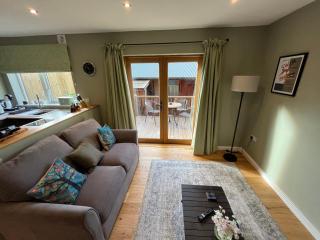The Poplars - Cosy Modern Flat with Great Networking - Telford - 8