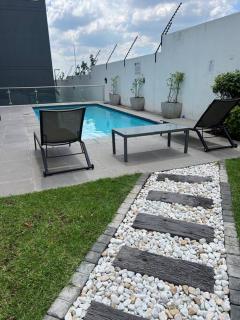 Liams blue suite at 93 On New - 6