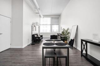 BOLD 2BR 2BA In The Block Apartment by CozySuites - Indianápolis - 5
