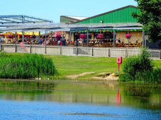 Gateway Resort En-Suite Glamping Pod - 8