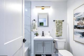 Lux Capitol Hill Vacation Home, In-House Services - Washington, D.C. - 4