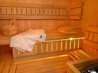 Aura - Hotel & Restaurant & Sauna - Zielona Góra - 9