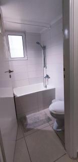 Next to Metro! Bright Apartment with Fully Equipped Kitchen - Atenas - 1