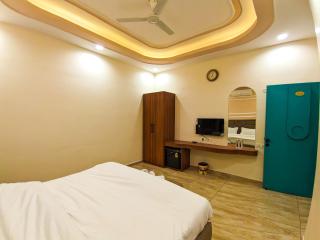 The Royal Rivera Resort - Bhuj - 4