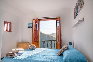 [Rainbow house]- with Jacuzzi-wifi-garden-balcony-parking - 5