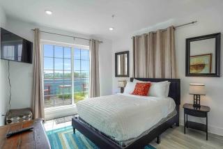 Luxury Penthouse , Private RoofDeck & Amazing View - 9