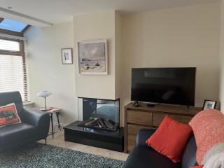 Ardmore Village Family Home - Ardmore - 8