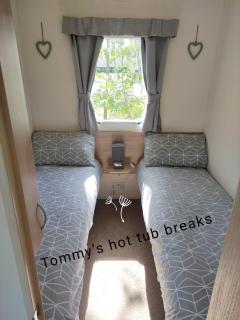 Tommy's hot tub breaks - Lincolnshire - 1