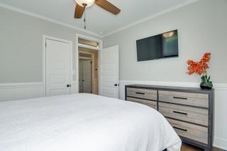 Luxury Augusta Cottage - 5