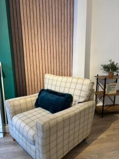Large 3 Bed House - Awsworth - J26 M1 - Ideal for Contractors or Families - Sleeps - 6 - - 5
