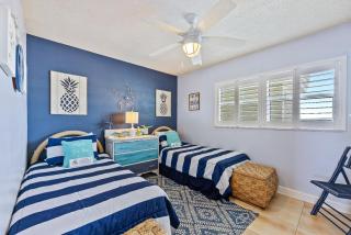 NEW Sugar Sands at Sea Coast Gardens III 502: Your Vibrant Updated 22 Oceanfront Haven - Edgewater - 6