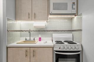 Prime Location at Condado Beach Queen Studio - Apt 10 - San Juan - 1