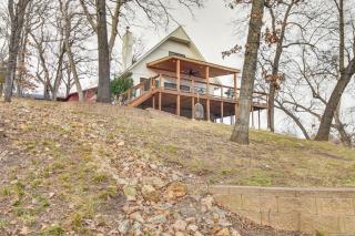 Deck and Kayaks Grand Lake of the Cherokees Home - Afton - 9