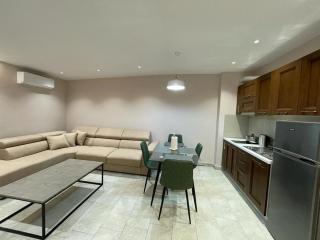 Sevians Apartments - Golem - 1